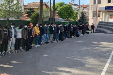 القبض على 46 مهاجر غير شرعي في كوجالي!