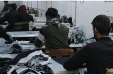 إشادة تركية بالسوريين العاملين في قطاع صناعة الأحذية في إزمير