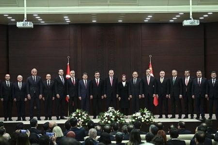الرئيس التركي أردوغان يعلن أعضاء مجلس الوزراء التركي الجدد