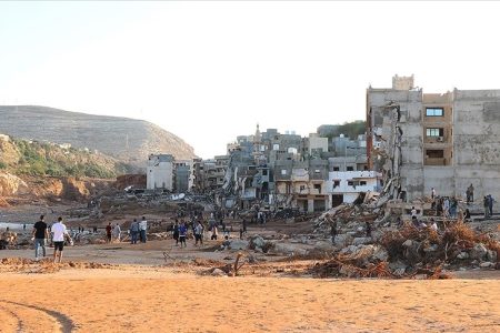 وصول 38 طائرة مساعدات من 17 دولة بعد كارثة الفيضانات في ليبيا