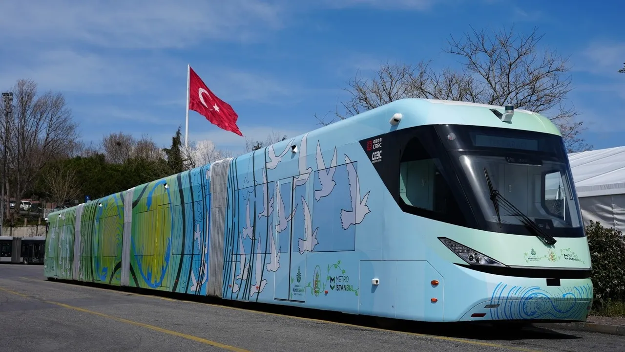 نموذج لأحد حافلات المتروبوس الكهربائي في إسطنبول